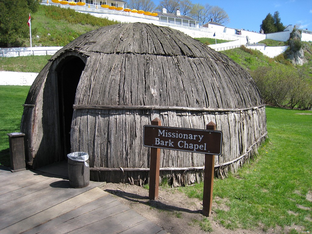 Mackinaw Island Area May 2008 0454.jpg - May 24 2008 a trip to Mackinac City for a 5 M race and a visit to Mackinac Island. A day to the UP, Paradise, Whitefish Point and Tahquamen Falls. This was followed by trips to Petoskey and Charlevoix.